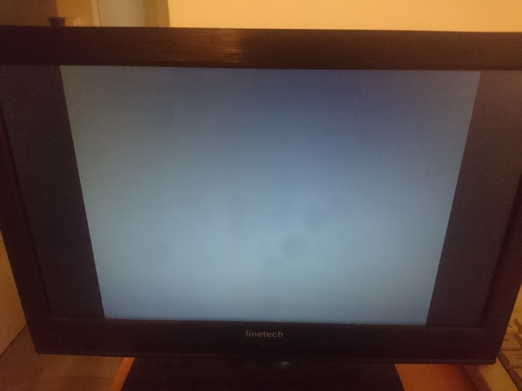 TV showing a grey screen